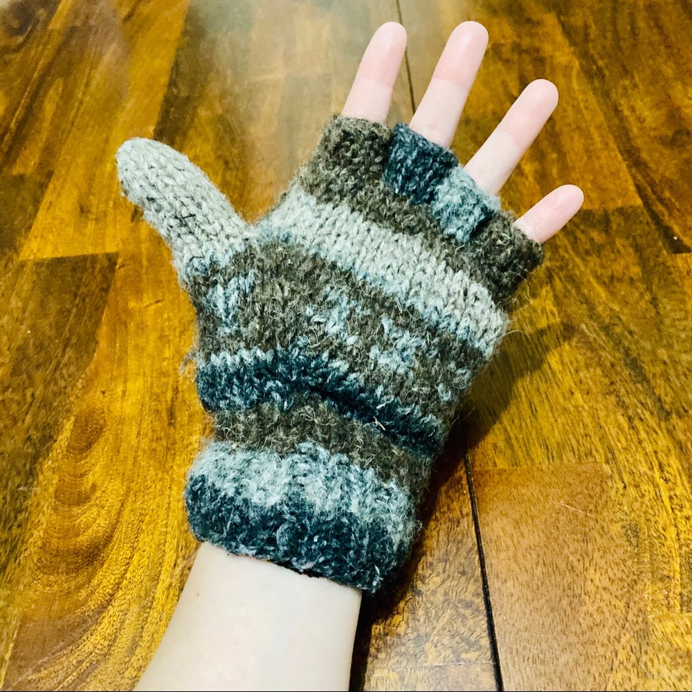 Adult One Size Wool Handmade Glove Mittens - Picture 4 of 8